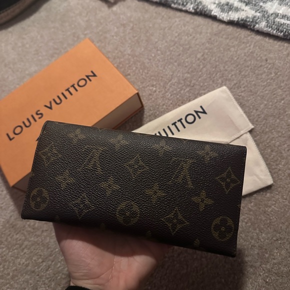 Sarah Louis Vuitton wallet in pink - Picture 11 of 11